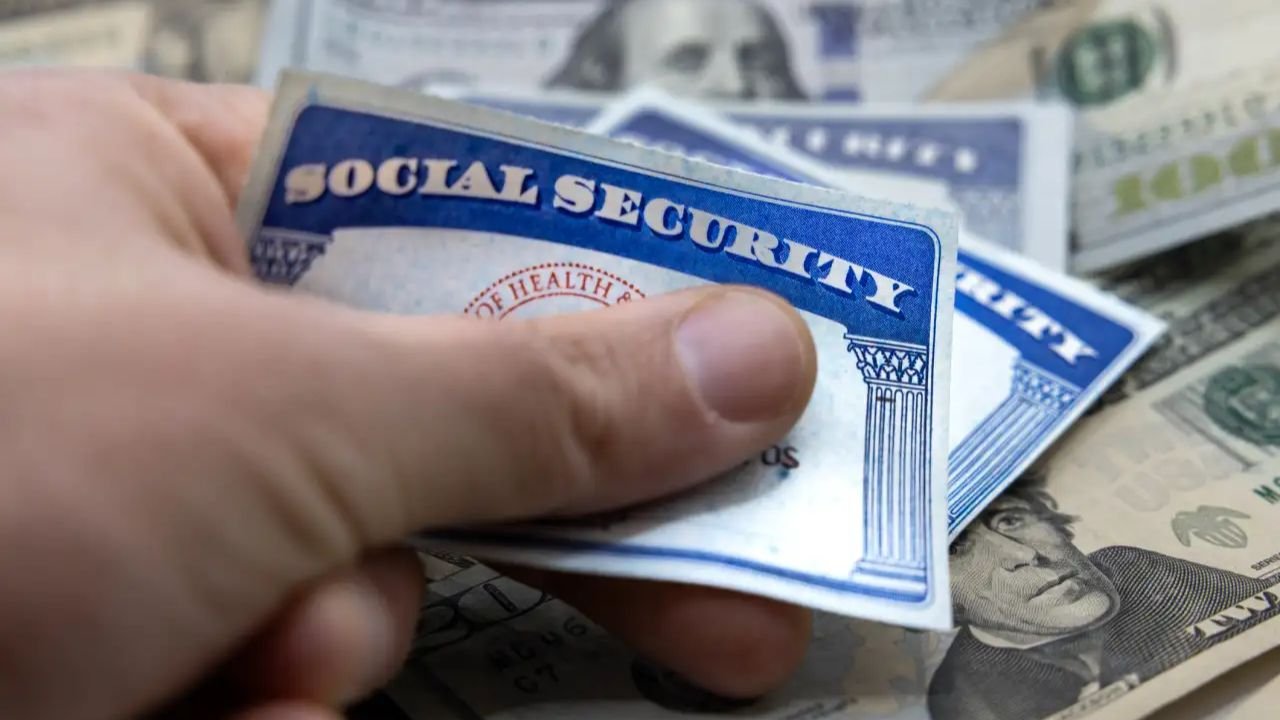 The Sneaky Social Security Scams Targeting Retirees in 2026 — And the One Rule That Keeps You Safe